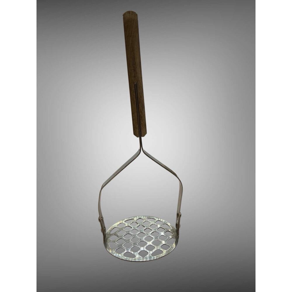 Robinson Stainless Steel Potato Masher Wood Handle Grid Head